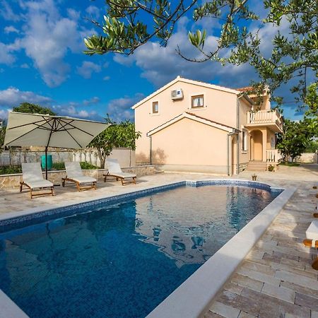 Villa Tina With Swimming Pool, Tennis Court, Games Room, Sauna, Gym, Bbq Policnik Exteriör bild